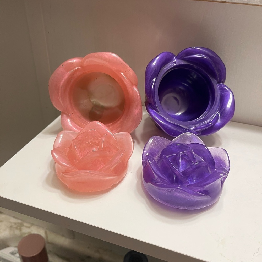Pick (1) Handmade Rose-Shaped Jars - Picture 2 of 2